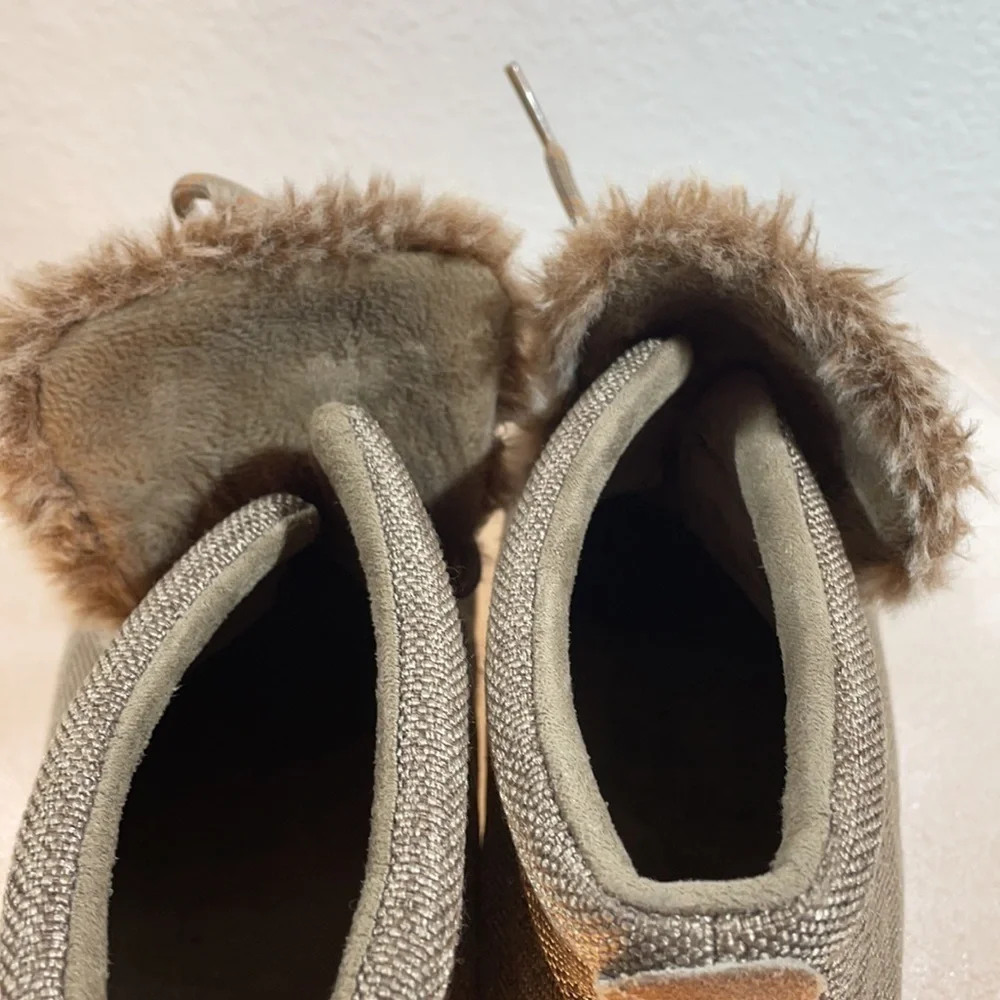 Skechers Womens BOBS Alpine - City Creek Winter Boots Brown Canvas Faux 11